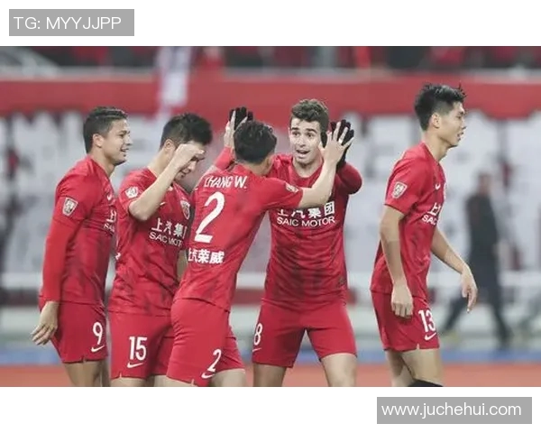 上港队与江苏苏宁激战正酣比分悬念不断引人关注 上港队与江苏苏宁激战正酣比分悬念不断引人关注