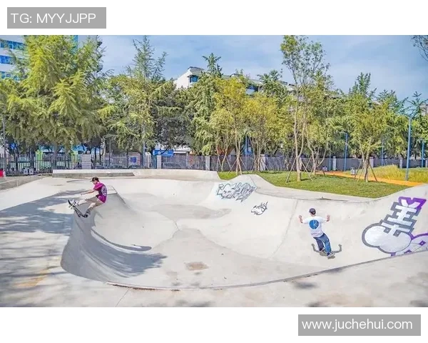 成都滑板精英赛点评极限运动队展现出色节奏与团队默契