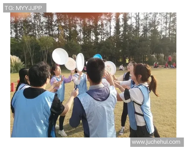 飞盘盛宴：探秘西安飞盘队的极速风采与团队精神